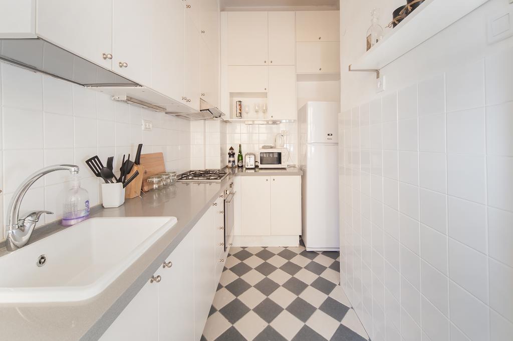 Charming 2Bd Apt W/ Balcony By Sea N' Rent Tel Aviv Cameră foto